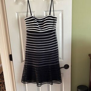 White House Black Market size 12